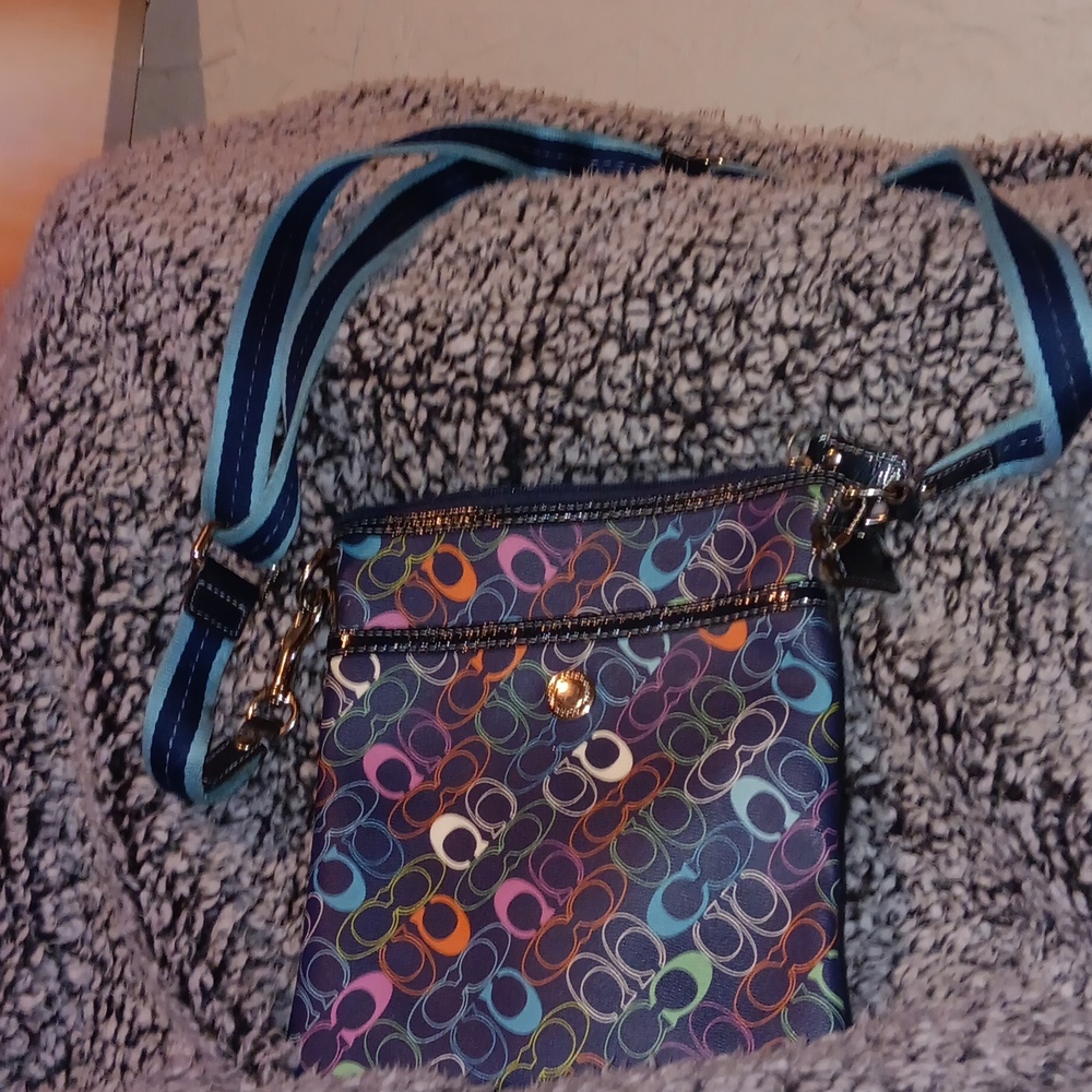 "Sweet Little Sam Crossbody" COACH Bag PRE-OWNED GOOD condition